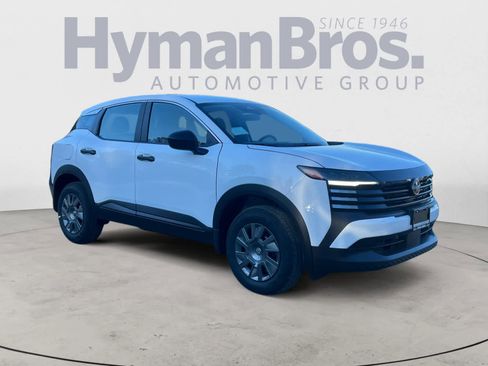 New 2026 Nissan Kicks S image 1