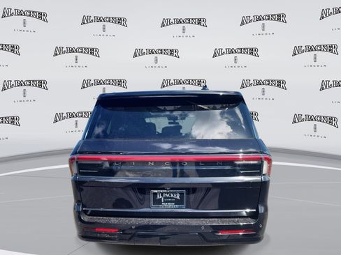 New 2026 Lincoln Navigator Reserve image 4