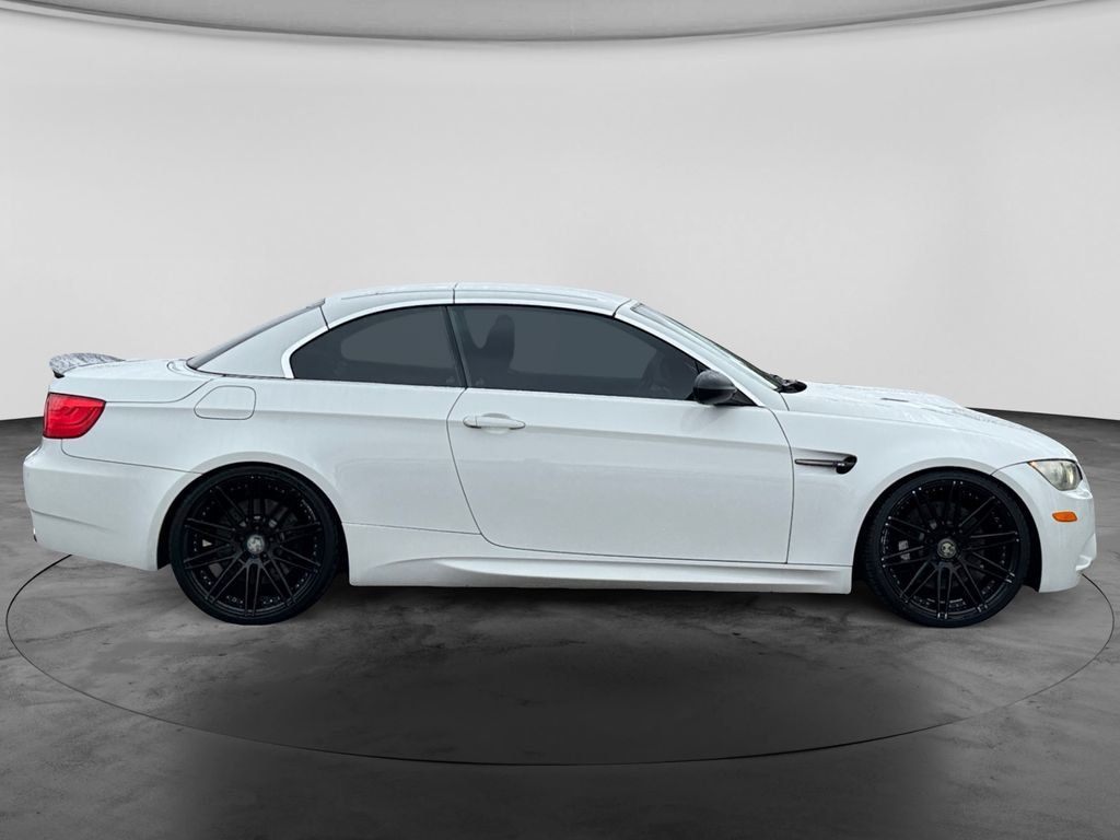 Used 2011 BMW M3 Convertible RWD image 9