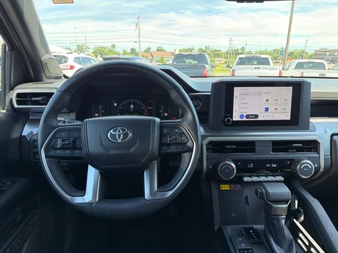 Used 2024 Toyota Tacoma SR5 AWD/4WD image 14