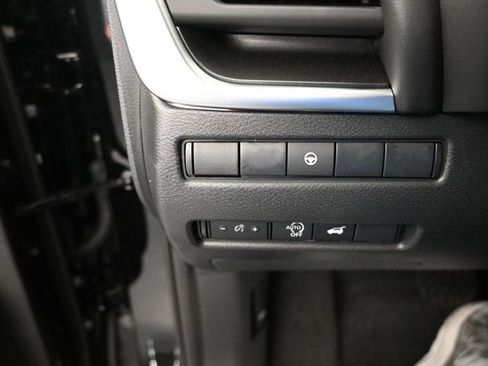 New 2026 Nissan Rogue SV image 25