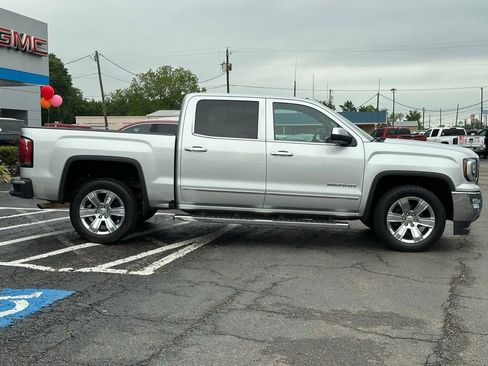 Used 2017 GMC Sierra 1500 SLT image 4