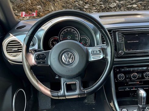 Used 2019 Volkswagen Beetle 2.0T SE image 5