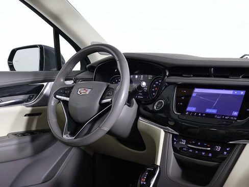 Used 2022 Cadillac XT6 Premium Luxury w/ Technology Package image 33