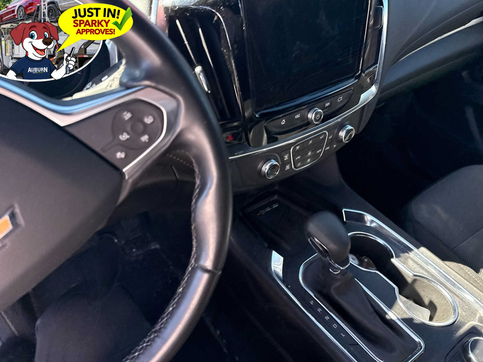 Used 2023 Chevrolet Traverse LT AWD/4WD image 9