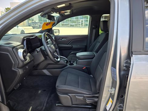 Used 2023 Chevrolet Colorado LT w/ LT Convenience Package RWD image 9