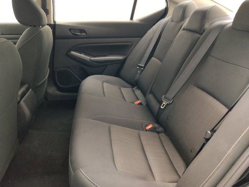 Used 2025 Nissan Altima 2.5 SV FWD image 18