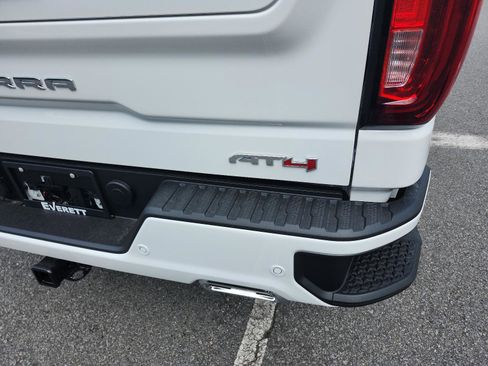 New 2026 GMC Sierra 1500 AT4 w/ AT4 Premium Package image 4