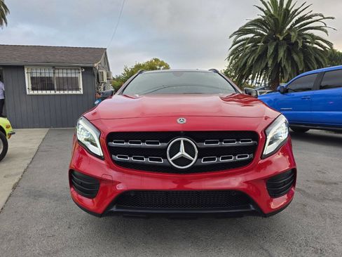 Used 2018 Mercedes-Benz GLA 250 4MATIC w/ AMG Line Exterior image 2
