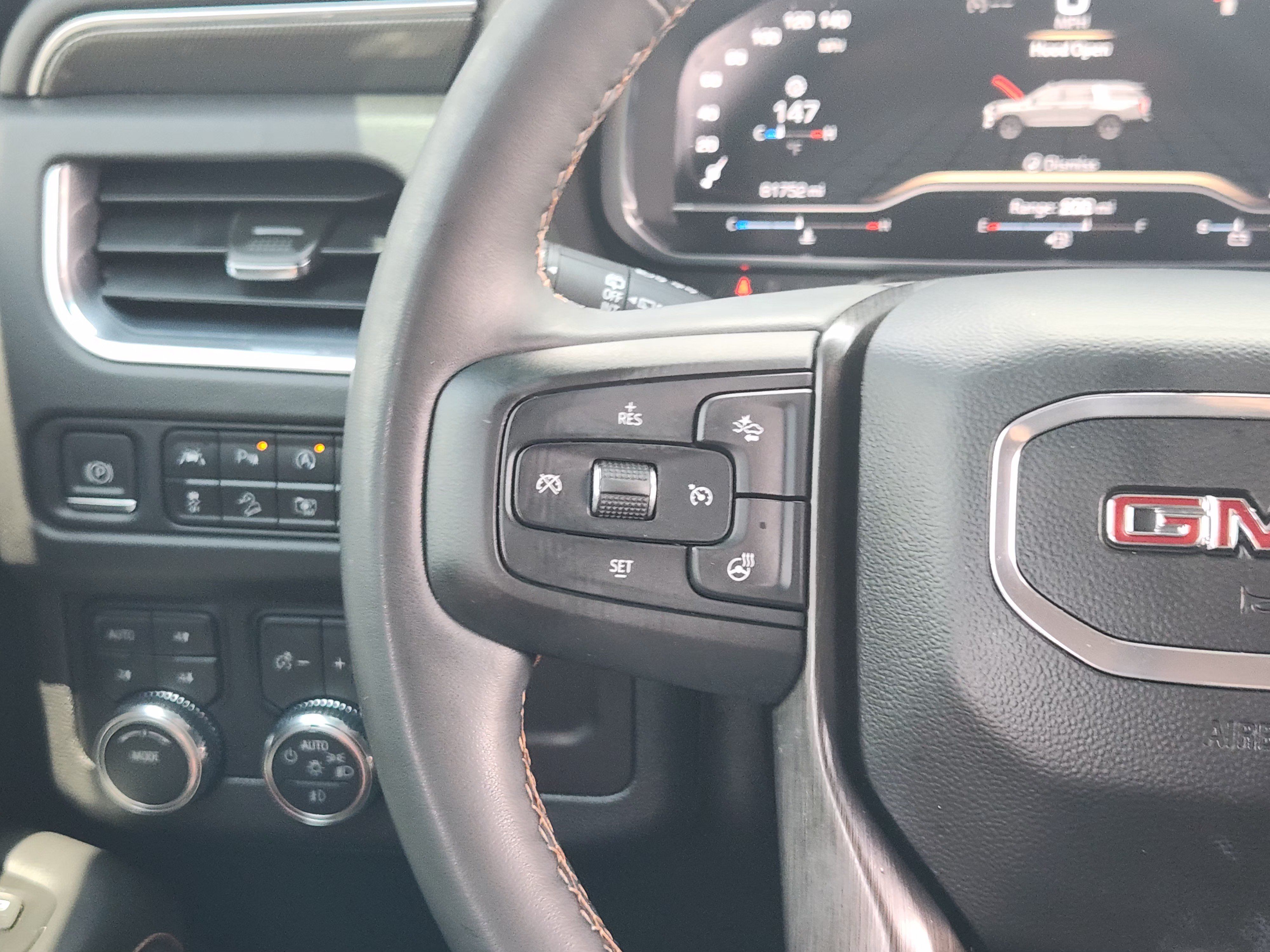Used 2023 GMC Yukon AT4 w/ AT4 Premium Package AWD/4WD image 28