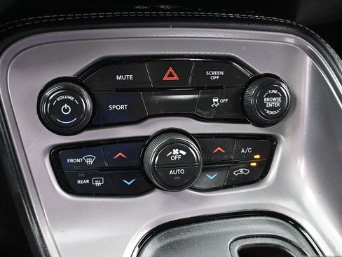 Used 2023 Dodge Challenger SXT image 21