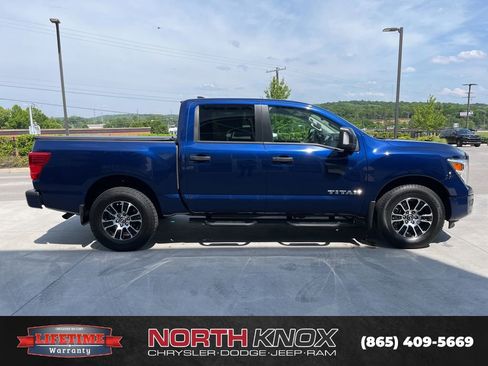 Used 2024 Nissan Titan SV w/ SV Convenience Package AWD/4WD image 19