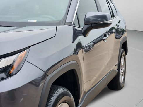 Used 2025 Toyota RAV4 XLE AWD/4WD image 35