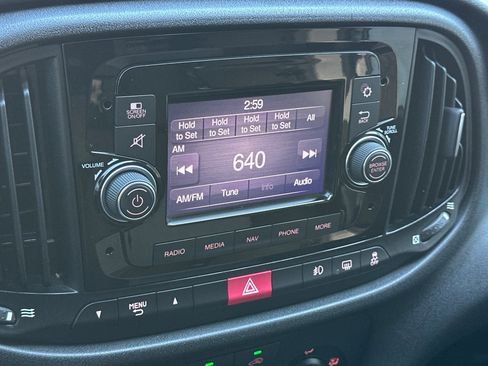 Used 2021 RAM ProMaster City Tradesman SLT FWD image 27