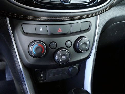 Used 2020 Chevrolet Trax LS w/ Tint and Cruise Package image 17