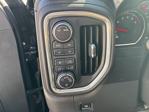 Used 2020 Chevrolet Silverado 1500 LT Trail Boss AWD/4WD image 22