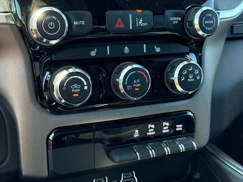 New 2026 RAM 1500 Big Horn AWD/4WD image 23