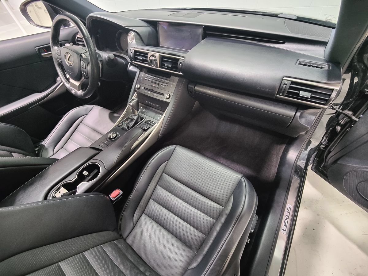 Used 2019 Lexus IS 300 F Sport w/ F Sport Package AWD/4WD image 11