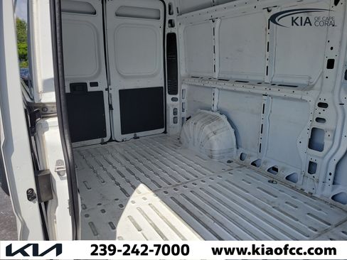 Used 2025 RAM ProMaster 2500 w/ Convenience Group FWD image 8