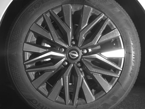 Used 2025 Nissan Altima 2.5 SV image 12