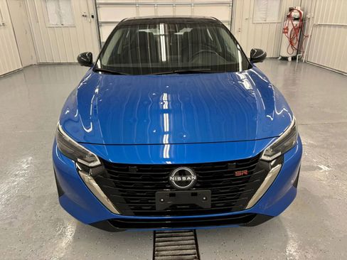 Used 2024 Nissan Sentra SR w/ SR Premium Package image 13