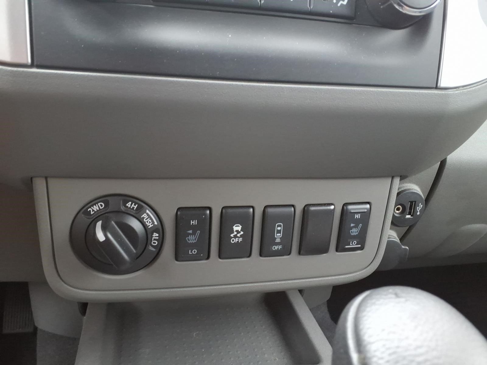 Used 2021 Nissan Frontier SV w/ Midnight Edition Floor Mats AWD/4WD image 21