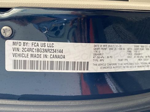 Used 2022 Chrysler Pacifica Touring-L FWD image 27