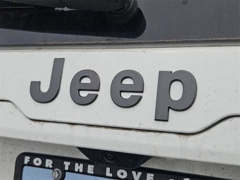 New 2026 Jeep Cherokee Limited image 32