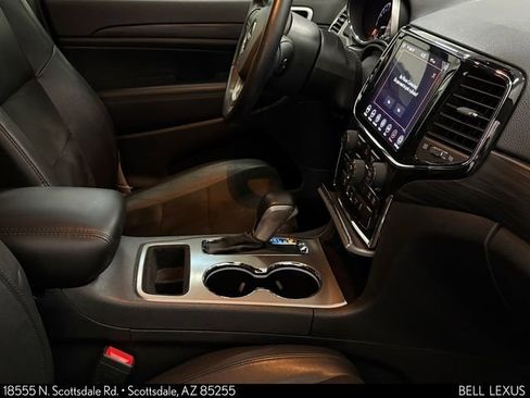 Used 2021 Jeep Grand Cherokee Laredo X AWD/4WD image 30