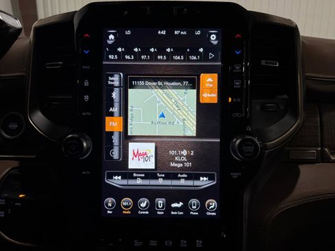 Used 2019 RAM 3500 Limited w/ Max Tow Package AWD/4WD image 9