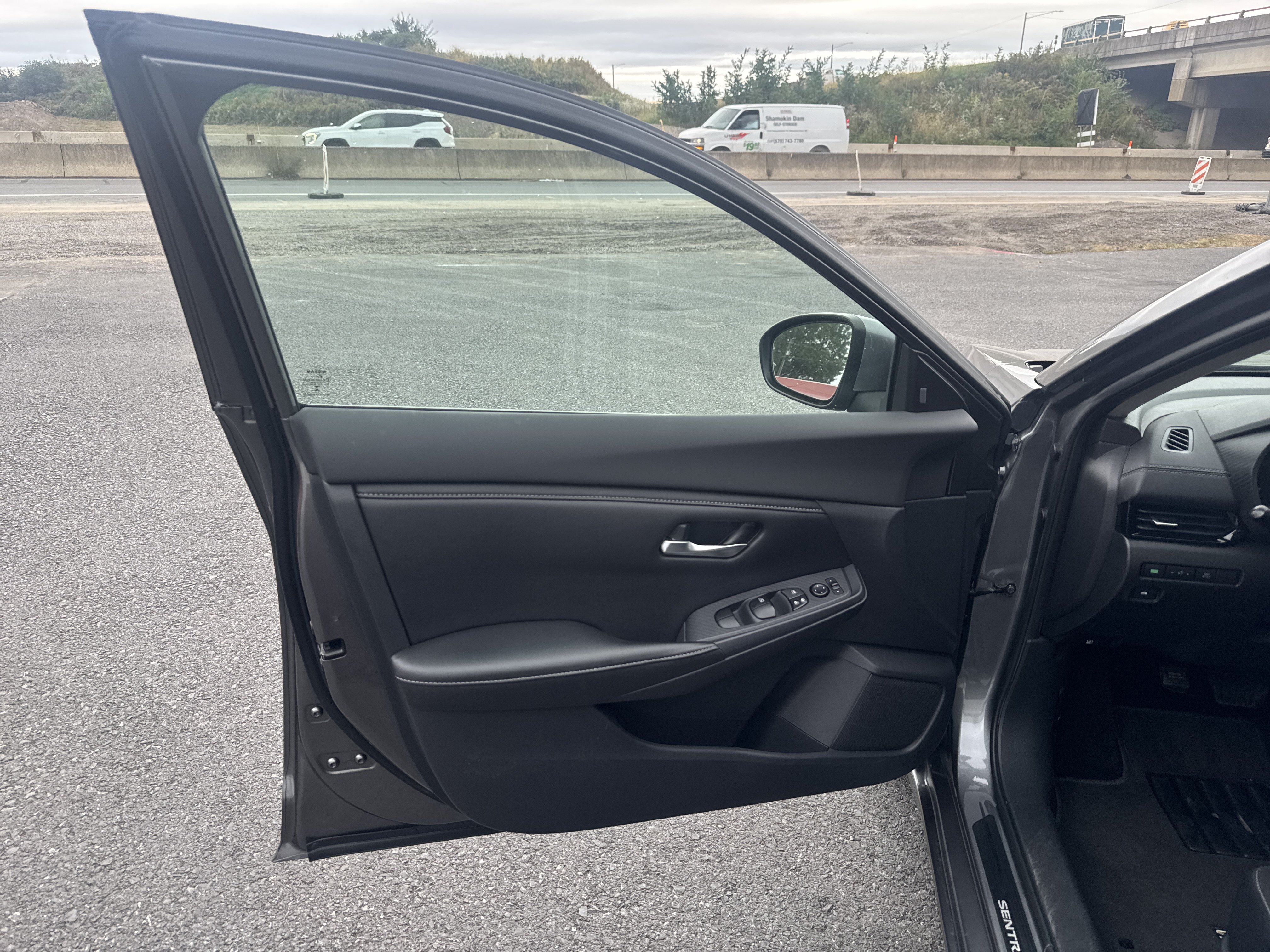 Used 2022 Nissan Sentra SV w/ Trunk Package FWD image 16