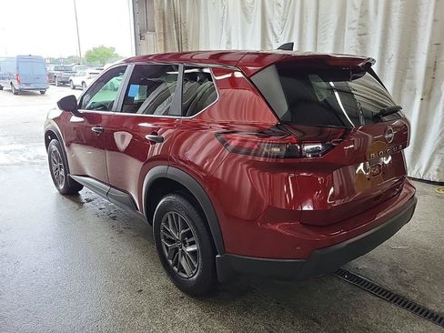 Used 2026 Nissan Rogue S FWD image 2