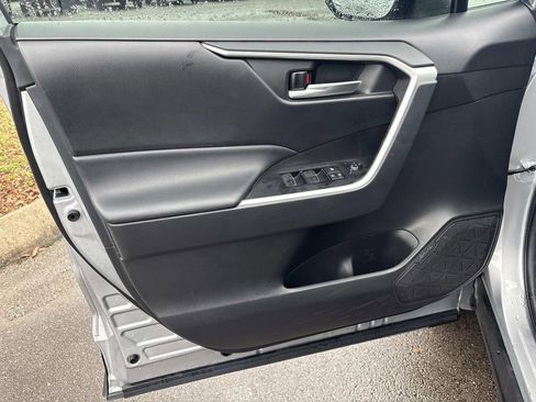 Used 2023 Toyota RAV4 XLE Premium image 24