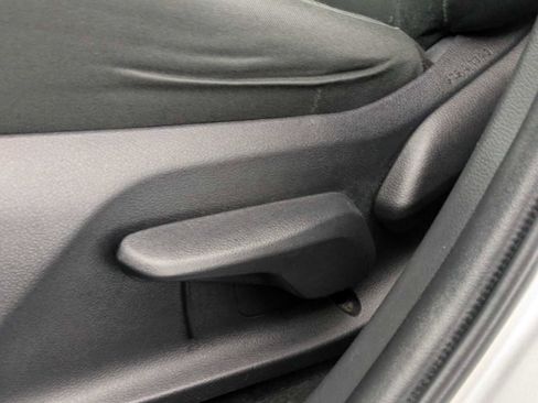 Used 2024 Toyota RAV4 LE AWD/4WD image 18