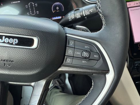 Used 2023 Jeep Grand Cherokee L Limited image 27