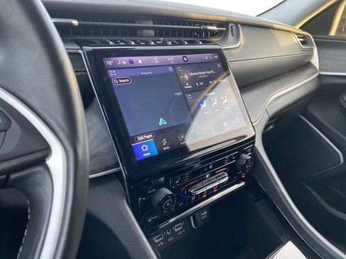 Certified 2021 Jeep Grand Cherokee L Limited image 18