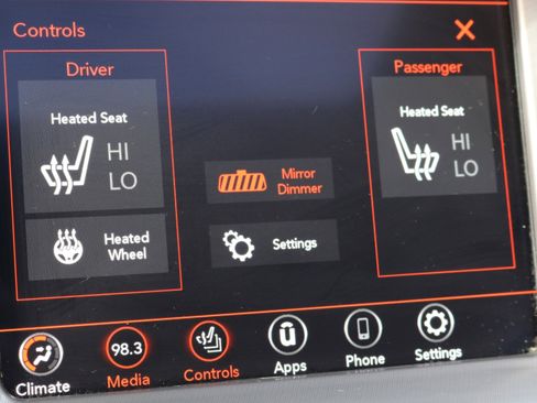 Used 2022 Dodge Charger R/T w/ Driver Convenience Group image 11