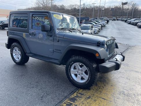 Used 2015 Jeep Wrangler Sport AWD/4WD image 6