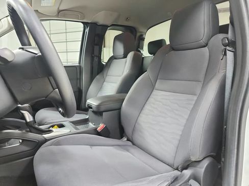 Used 2024 Nissan Frontier S w/ Technology Package AWD/4WD image 10
