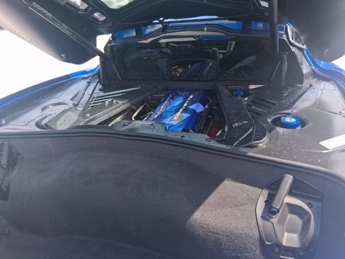 Used 2023 Chevrolet Corvette Stingray Coupe w/ Z51 Performance Package image 10