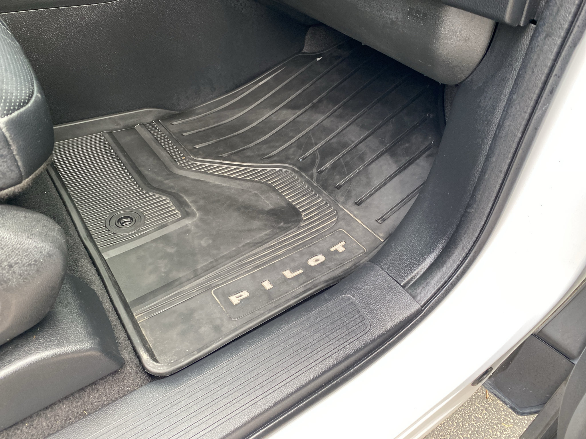 Used 2024 Honda Pilot Elite image 14