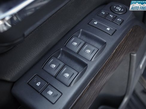 Used 2018 GMC Sierra 1500 Denali w/ Denali Ultimate Package image 11