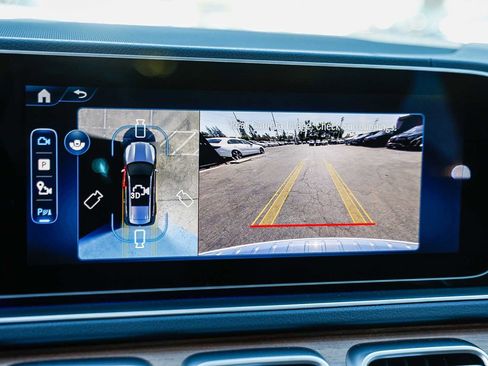 New 2026 Mercedes-Benz GLS 580 4MATIC image 24