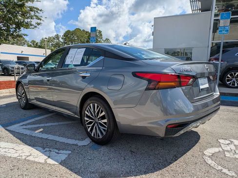 Used 2023 Nissan Altima 2.5 SV FWD image 4