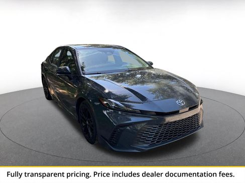 Used 2026 Toyota Camry SE FWD image 1