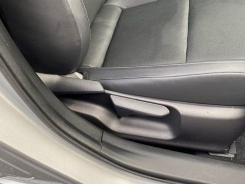 Used 2023 Toyota Prius LE image 18