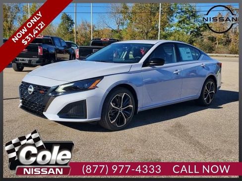 New 2025 Nissan Altima 2.5 SR w/ SR Premium Package image 1