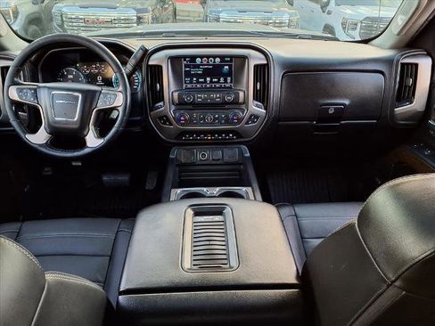 Used 2019 GMC Sierra 2500 Denali w/ Duramax Plus Package image 4