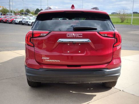 Used 2020 GMC Terrain SLE w/ Driver Convenience Package FWD image 6