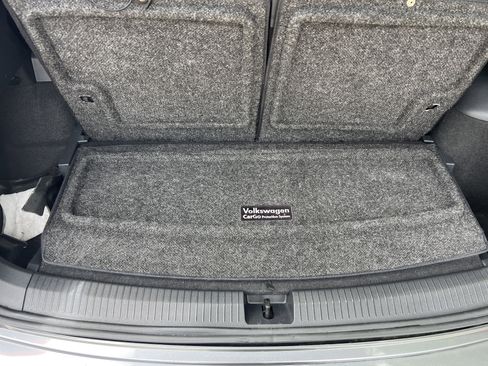 Used 2022 Volkswagen Tiguan SE R-Line FWD image 30